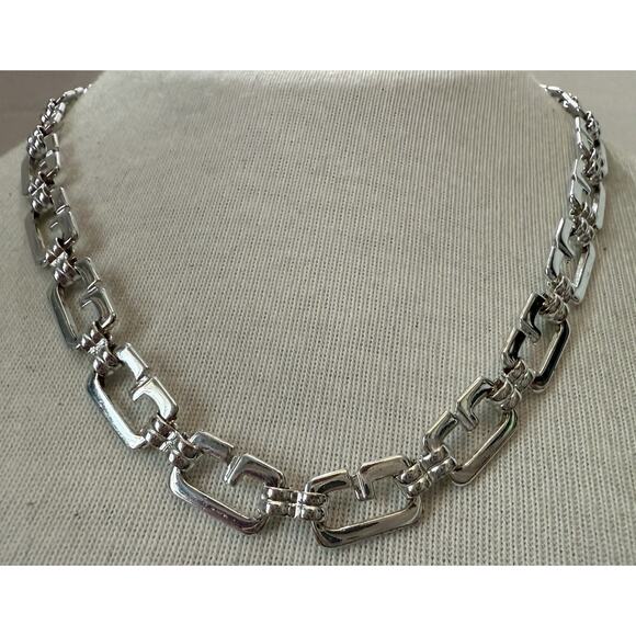 Vintage 1980s Givenchy Logo G-Links Necklace - Picture 2 of 7